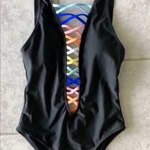 ☀️Deep V Neck Hollow Out Black One Piece Swimsuit!